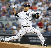 Yankees' Kuroda earns 7th win over Blue Jays