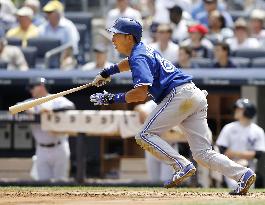 Blue Jays Kawasaki hits single