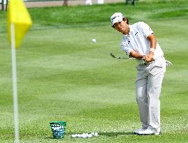 Matsuyama practices approach shot for U.S. golf tourney
