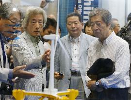 Ex-PMs Koizumi, Hosokawa inspect renewable power generation systems