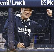 Tanaka feeling good after playing game of catch