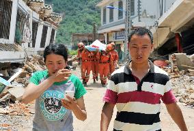 Families lose loved ones in China quake