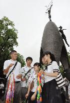 Fukushima students see Hiroshima A-bomb ceremony