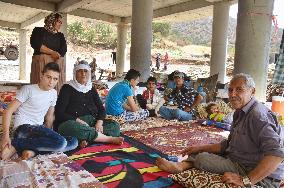 Yazidi minority seek shelter in Iraq's Kurdistan
