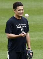 Tanaka playing catch