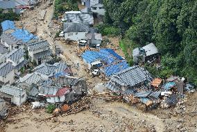 Flooding, landslides hit Hiroshima