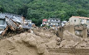 Flooding, landslides hit Hiroshima