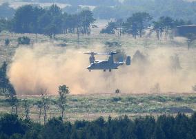 2 Ospreys conduct exercises at GSDF training areas