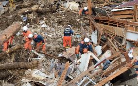 Rescue efforts continue in landslide-hit Hiroshima