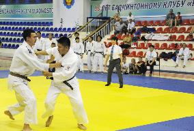 Japanese, Russian HS judo players meet in competition