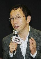 Playwright Noda at press conference in Seoul