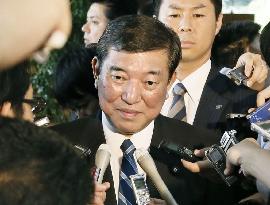 Ishiba to accept Abe's decision in Cabinet reshuffle