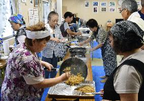 'Yakisoba meisters' help enliven tsunami-hit community