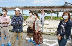 Residents of Fukushima town hold tour
