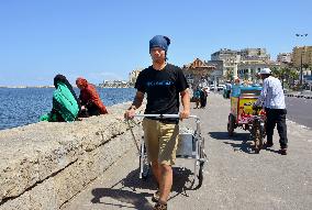 Japanese man starts walk across Africa with 2-wheeled cart