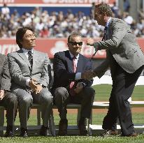 Matsui, Torre attend Jeter's retirement ceremony