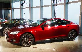 Tesla's 'Model S' delivered to customers in Japan