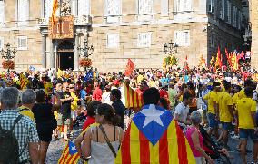 Catalonia demonstrators seek independence from Spain