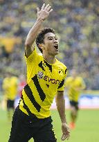 Kagawa scores on return to Dortmund