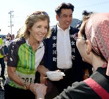 Ambassador Kennedy joins Tohoku bicycle rally