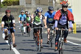 Ambassador Kennedy joins Tohoku bicycle rally