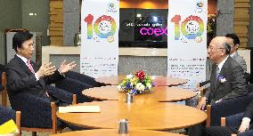S. Korean foreign minister meets Japan envoy for 1st time