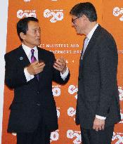Aso, Lew agree Japan, U.S. should take lead in global recovery