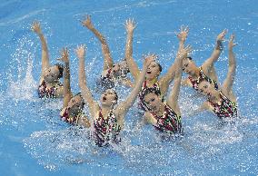 Japan wins silver in synchronized swimming
