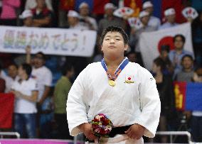 Ojitani wins gold in men's over-100 kg judo