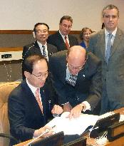 S. Korea signs anti-mercury pollution convention
