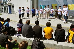 Fukushima Pref. students sing in San Diego