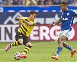 Dortmund's Kagawa plays in loss against Schalke