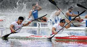 Matsushita, Fujishima earn gold in doubles kayak sprint