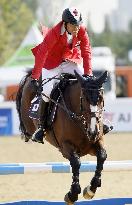Sugitani wins bronze in equestrian individual jumping