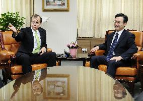 Davies, Hwang hold talks in Seoul over N. Korea
