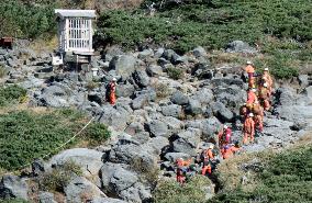 Search efforts continue in Mt. Ontake eruption