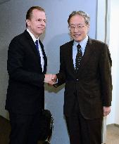 Japan, U.S. affirm tie-ups in Tokyo's dealings with N. Korea