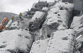 Rescue operations continue on Mt. Ontake