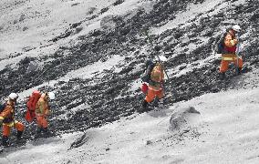 Rescue operations continue on Mt. Ontake