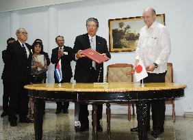 Japan, Cuba to promote economic exchanges
