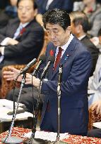 PM Abe attends Diet session