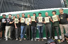 Pro-democracy group threatens protest expansion in H.K.
