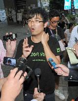 Hong Kong students refuse to retreat