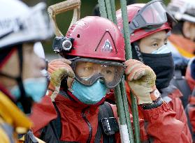 Search operations resume at Mt. Ontake