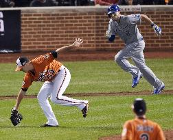Royals edge Orioles in Game 2 of ALCS