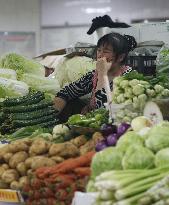 China's consumer inflation slows to level not seen since 2010