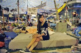 Ex-waitress participates in HK protest