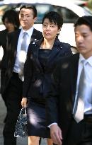 3 female ministers visit Yasukuni