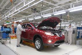 Nissan starts operations at new plant in China
