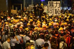 Hong Kong demonstrators, police confront